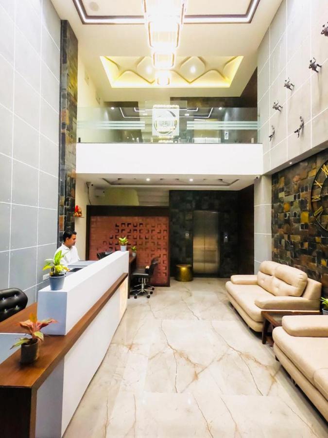 Hotel The Bellevue Индаур Экстерьер фото